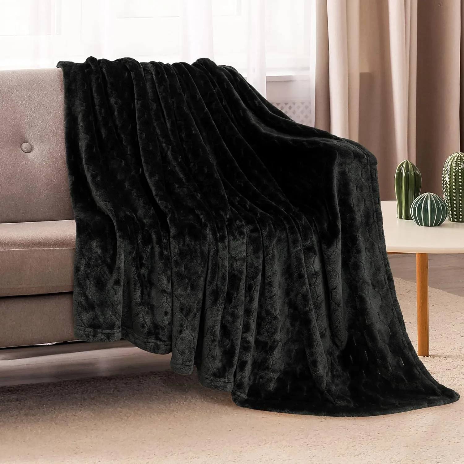 TOONOW Fleece Bed Blanket Queen Size 90x90 inches, Super Soft Fluffy Fuzzy Plush Blanket Geometric Pattern Cozy Microfiber Flannel Blankets for Couch, Bed, Sofa, Black